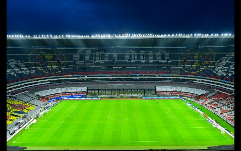 VACÍO. Debido al castigo por el grito homofóbico impuesto por la FIFA, el Tri tuvo que jugar en el Estadio Azteca sin su gente. IMAGO7