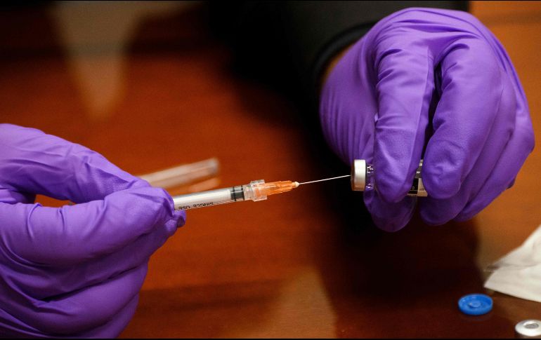 Actualmente Jalisco ya está aplicando vacunas contra el COVID-19 en jóvenes mayores de 18 años. AFP / ARCHIVO