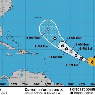 Huracán "Larry" amenaza con fuertes olas a las Antillas Menores