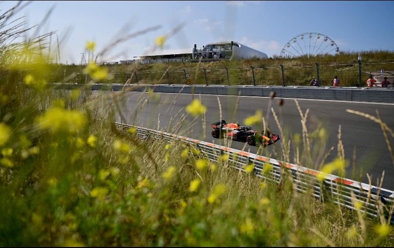 El mexicano concluyó en los lugares 16 y 12 en los dos ensayos libres que se llevaron a cabo este viernes. AFP / A. Isakovic