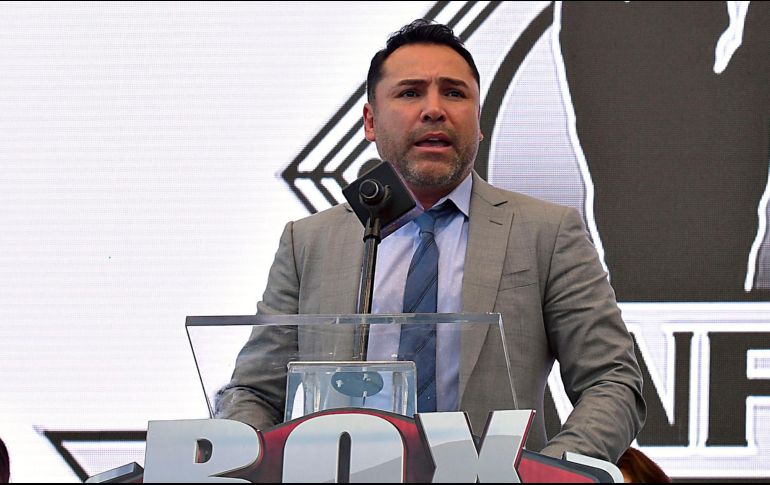 De la Hoya, ganador de 11 títulos mundiales en seis categorías diferentes, volvería a subir a un ring a los 48 años de edad, 13 después de su retiro, ''para cerrar un capítulo'' de su vida. IMAGO7