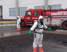 Se realizó la evacuación de 300 personas, dos de ellos requirieron ser traslados al Hospital Regional de Lagos de Moreno y 24 colaboradores fueron atendidos en el lugar por personal de SAMU por intoxicación. CORTESÍA/PROTECCIÓN CIVIL JALISCO