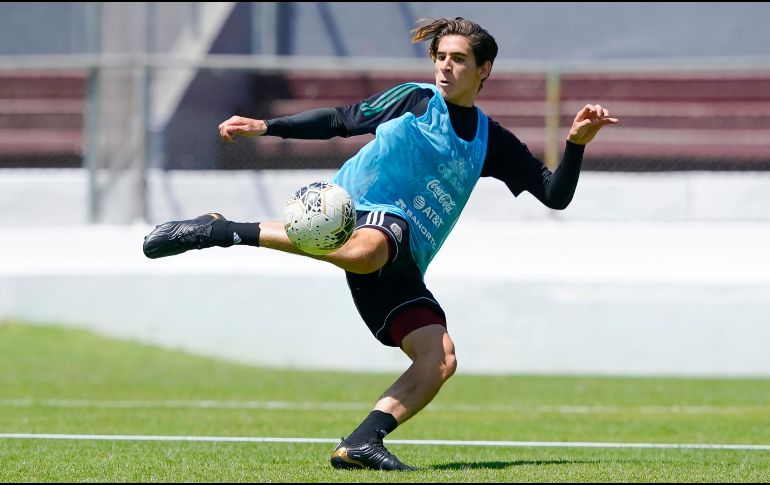 INDECISO. Gerardo Martino ya tendría planteado llamarlo a la Selección Mayor, sin embargo, Santiago Muñoz aseguró que es algo que tendrá meditar todavía antes de tomar una decisión. IMAGO7