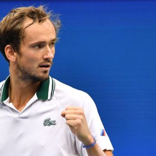 Medvedev supera con facilidad a Evans y avanza a Cuartos