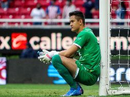 ERRORES GRAVES. Chivas empezó el partido con el pie izquierdo, pues ni un minuto se había jugado cuando la zona baja entregó el balón a las Águilas que no perdonaron. IMAGO7