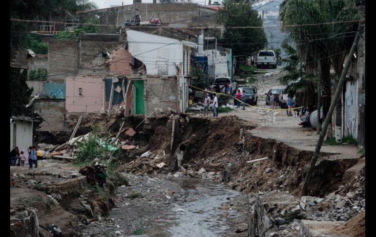 Así lucen hoy los restos de la casa que colapsó tras las lluvias del sábado en Zapopan. EL INFORMADOR/G. Gallo