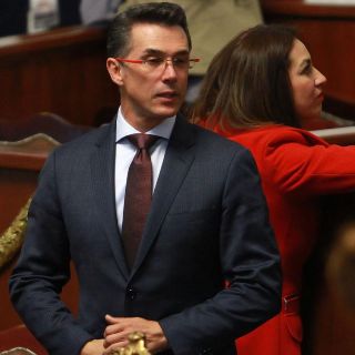 Sergio Mayer acude a la FGR a revisar las denuncias en su contra