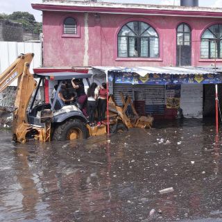 Nueva inundación en Zapopan afecta 20 casas en Girasol Elite y Nuevo México