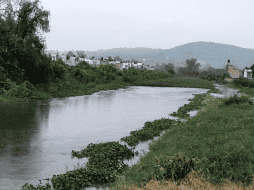 Se siguen llevando a cabo los labores de limpieza en los domicilios afectados. ESPECIAL