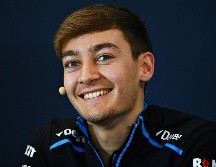 Perteneciente a la cantera de jóvenes talentos de Mercedes desde 2017, vencedor en GP3 el mismo año y después en F2 en 2018, corre en la categoría reina del deporte del automóvil desde 2019 con Williams. AFP / ARCHIVO