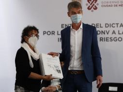 El director general de DNV México, Eckhard Hinrichsen; y la secretaria de Protección Civil de la Ciudad de México, Myriam Urzúa (i), participan en una rueda de prensa. EFE/J. Méndez