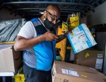 Novedad. A pesar de no tener personal para cobrar, sí habrá capital humano para oras funciones dentro de las tiendas. El Informador