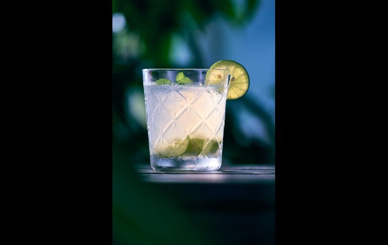 La mixología puede dar un toque de alegría a tu reunión / Photo by Dmitry Dreyer on Unsplash