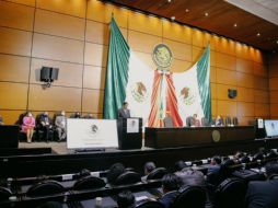 El secretario de Hacienda, Rogelio Ramírez de la O, habla ante el Congreso de la Unión durante la entrega del Paquete Económico. TWITTER/@R_Ramirez_O