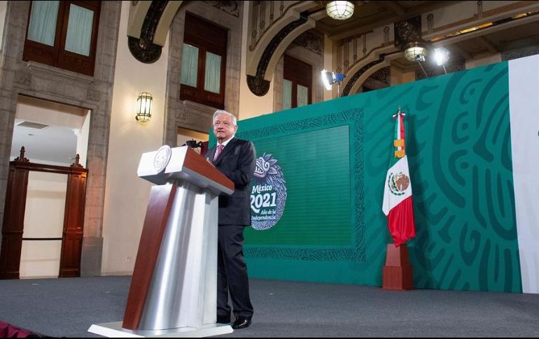 AMLO sostuvo que la política social emprendida por su gobierno continuará abonando a alcanzar el bienestar de los que menos tienen. EFE/Presidencia de México