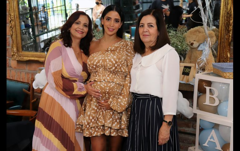 Alma Elena Gómez de Herrera, Alma Fernanda Herrera Gómez e Irma Gabriela Carriquiry Celis