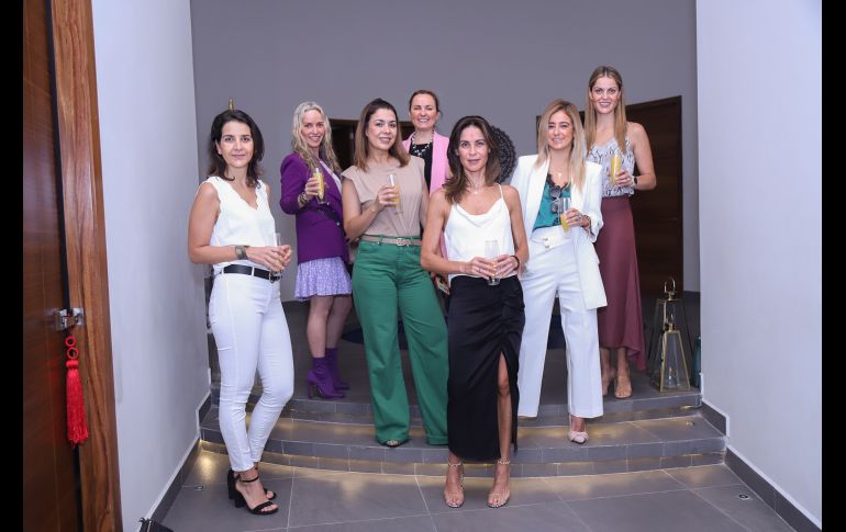 Caro Dubin, Ana Lambarri, Karla Arroyo, Yoli Sánchez, Sofía Basave, Alejandrina Sandoval y Lulú Basave
