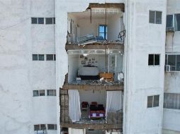 Fotografía tomada con un dron que muestra un hotel afectado por el sismo en Acapulco. EFE/D. Guzmán