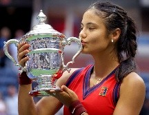 HISTÓRICA. Raducanu ha explotado en su segundo Grand Slam hasta ser la primera británica en lograr un trofeo grande desde que lo logró en 1977 Virginia Wade. AFP/A. BELLO