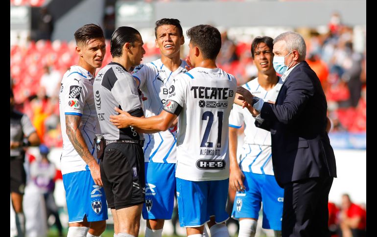 TERCER ANULADO. Alfonso González había aplicado la ley del ex, pero con mucha polémica, el árbitro anuló la anotación. IMAGO7