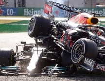 Ni Verstappen, líder del mundial con 226.5 puntos, ni Hamilton (221.5) sumarán puntos en el Gran Premio de Italia. EFE / M. Bazzi