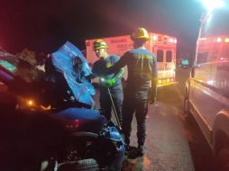 Tragedia. Una muerte y tres lesionados fue el saldo del accidente automovilístico. ESPECIAL /