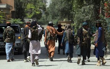 Los talibanes anunciaron que entregarán el dinero a los superiores “para no traicionar a los ‘mártires’”. AP / ARCHIVO