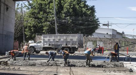 Las acciones se centraron en los carriles laterales norte de Lázaro Cárdenas, y la SIOP sostiene que fueron terminadas por completo. EL INFORMADOR/ARCHIVO