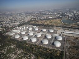 En el 2021 Pemex deberá cubrir 16 mil 979 MDD de bonos. AFP/Archivo