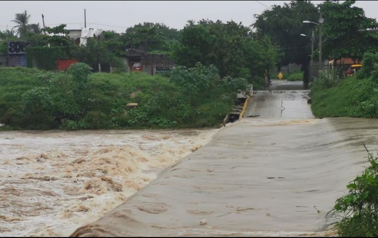 La región del Istmo es hasta el momento las más golpeada por la Onda Tropical número 29 y la baja presión. SUN/R. Chaca