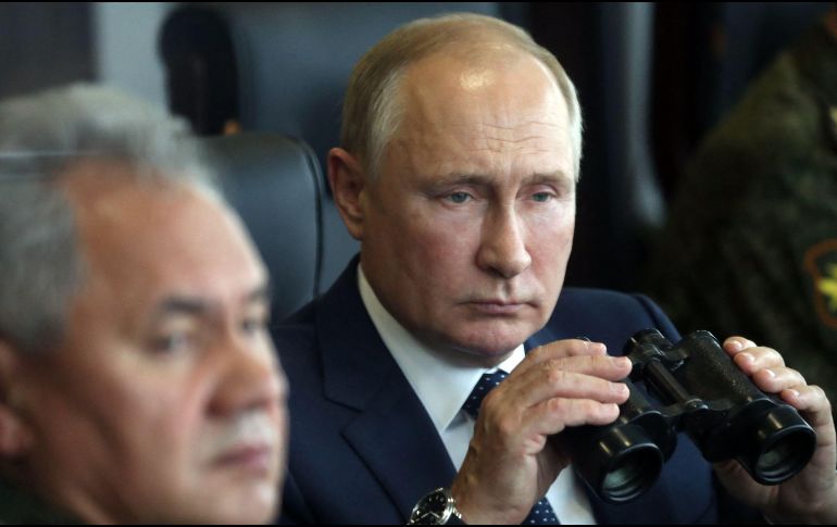 Putin recibió dos dosis de la vacuna contra el coronavirus desarrollada en el país, Sputnik V, la segunda de ellas en abril. AFP / S. Savostyanov