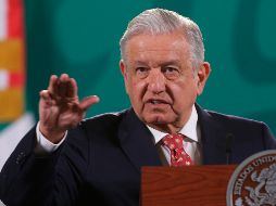 Hoy vamos a llevar a cabo esa ceremonia, los voy y recibir uno por uno, dice AMLO. EFE / S.Gutiérrez