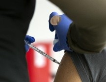 Además del certificado de vacunación, se podrá presentar un test negativo de COVID reciente. EFE/ARCHIVO