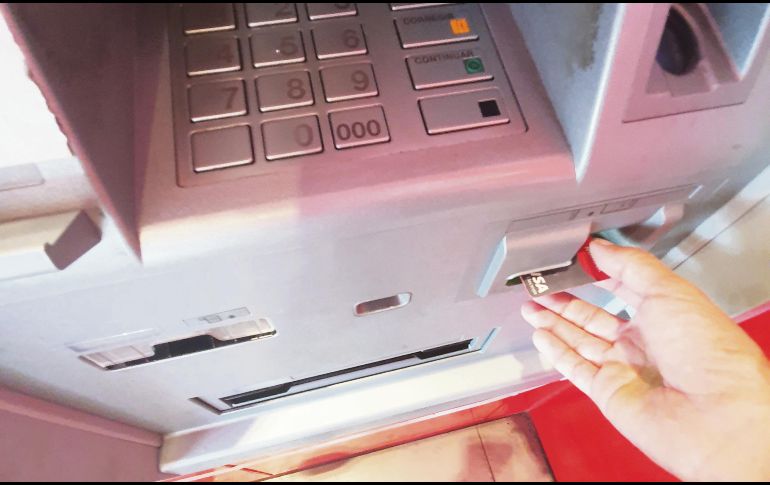 Los cuentahabientes podrá realizar sus  transacciones en alguno de los miles de cajeros disponibles en el país. EL INFORMADOR/Archivo
