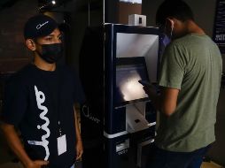 Han sido instalados más de 200 cajeros de Chivo en El Slavador y 50 en Estados Unidos. XINHUA/A. Peña