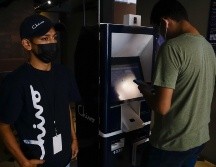 Han sido instalados más de 200 cajeros de Chivo en El Slavador y 50 en Estados Unidos. XINHUA/A. Peña