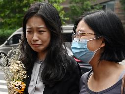 Decepción. La denunciante, Zhou Xiaoxuan (izquierda) decepcionada por la decisión de la corte. AFP