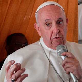 De niños nos ponían las vacunas y nadie decía "ni mu": Papa Francisco