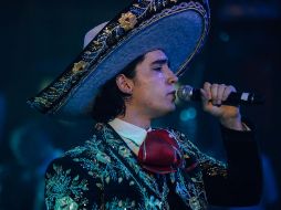 Alex Fernández y su prometida Alexia Hernández anunciaron que esperan a su primer hijo. EL INFORMADOR/ARCHIVO