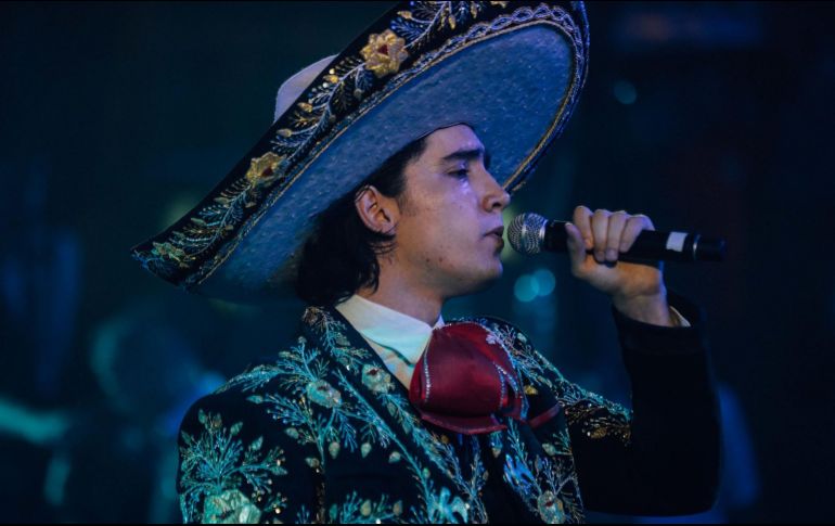 Alex Fernández y su prometida Alexia Hernández anunciaron que esperan a su primer hijo. EL INFORMADOR/ARCHIVO