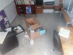 Denuncian que la escuela presentaba varios daños materiales. ESPECIAL/Policía GDL