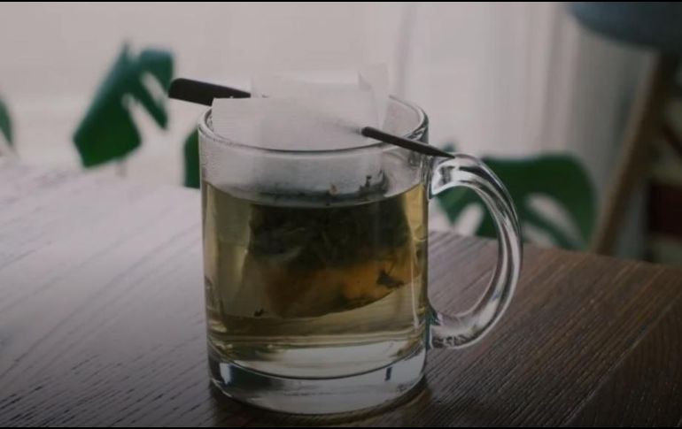La ciencia dice que tomar una taza de té de menta al día, ayuda a tus problemas hormonales. UNSPLASH/ MINKUS