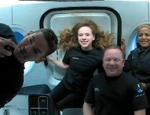 El volumen total de la cápsula es de sólo 9.3 metros cuadrados. EFE/SPACEX