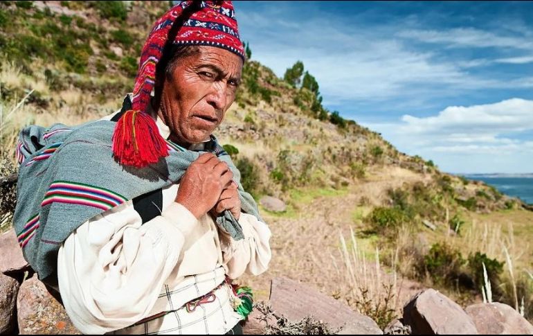 Durante cerca de 500 años, los hombres de Taquile han usado su sombrero para expresarse y para atraer pareja. Hadynyah/Getty Images