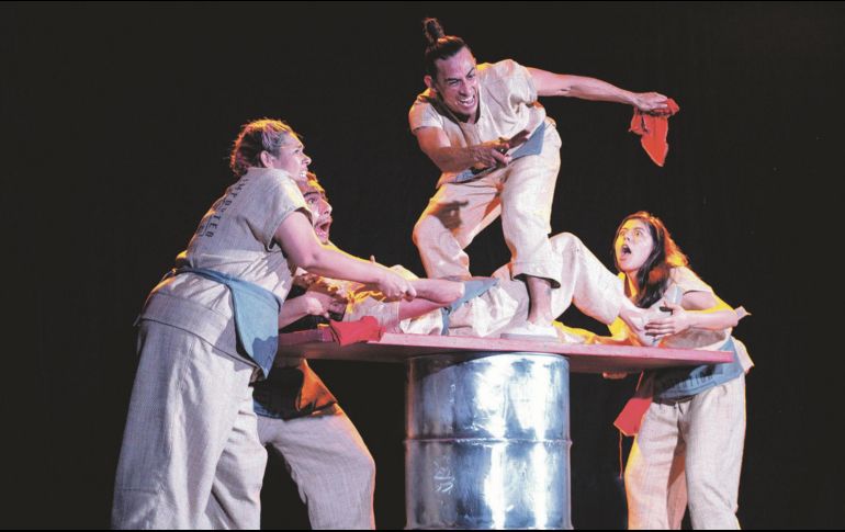 Escena de la obra “El dragón de oro”. ESPECIAL