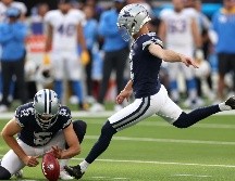 Greg Zuerlein marcó un gol de campo de 56 yardas para el triunfo de los Cowboys. AFP/R. MARTÍNEZ