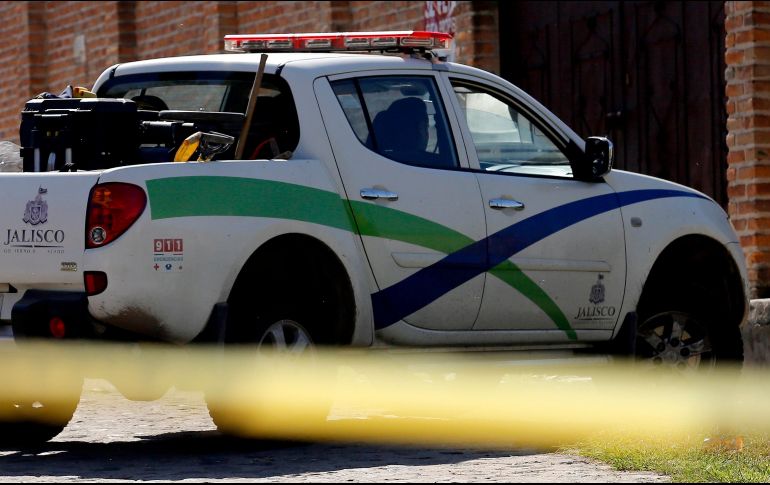 Peritos del Instituto Jalisciense de Ciencias Forenses recabaron indicios. AFP/ARCHIVO