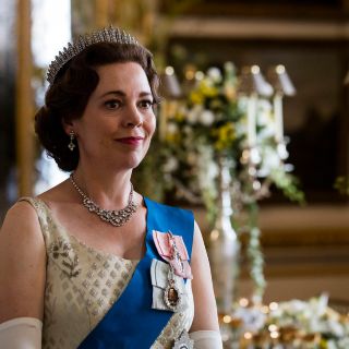 Razones para ver "The Crown", la serie que arrasó en los Emmy