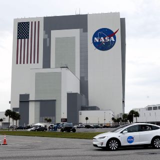 La NASA enviará un robot al polo sur de la Luna en busca de hielo
