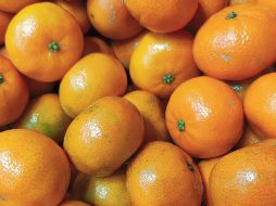 La mandarina posee una gran cantidad de vitamina A y C. Unsplash/ J. Balseiro